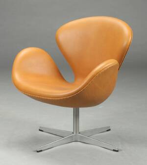 Arne Jacobsen. Svane. Lænestol, cognacfarvet anilin