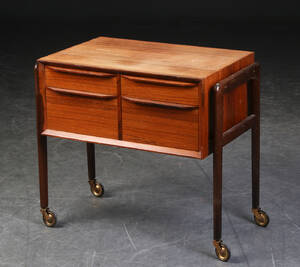 Rullebord samt sidebord af palisander, 1970 erne