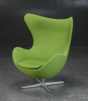 Arne Jacobsen. Lænestol, Ægget med vippefunktion, model 3316.
