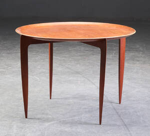 H. Engholm Svend Åge Willumsen. Bakkebord af teaktræ