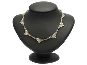 COLLIER
