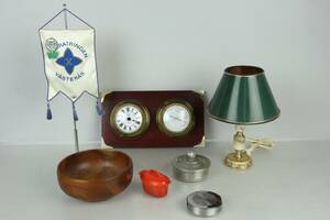PARTI med barometer och klocka, Staiger, bordslampa, glasunderlägg, lockask