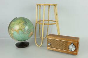 PIEDESTAL, radio, Radionette, samt Columbus-jordglob