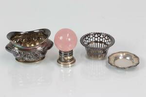SIGILLSTÄMPEL, MGAB, 1962, samt skål, gallerskål och fat, silver
