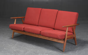 Hans J. Wegner. Sofa model GE240