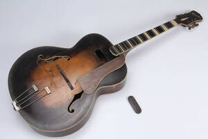 Dansk bygget Jazzguitar Barslev nr.122. 1944.
