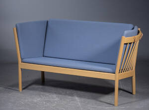 Erik Jørgensen, sofa af egetræ