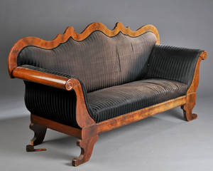 Sofa af mahogni i sen-empireform, 1800-tallets slutning.