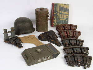 Samling diverse militaria.