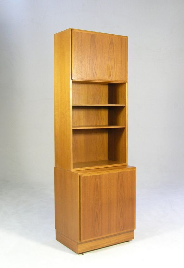 Slutpris för Schmaler Schrank, 2-teilig, Dänemark