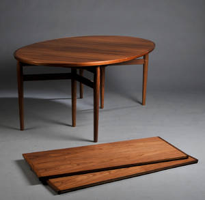 Arne Vodder 1926-2009. Spisebord model nr. 212 med 2 tillægsplader 3