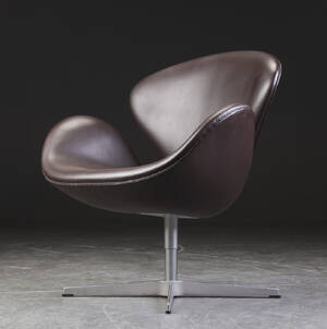 Arne Jacobsen. Svane, lænestol fra 2008