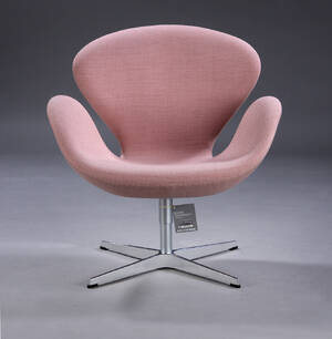 Arne Jacobsen. Svanen. Lounge stol, model 3320, Brown Label 2019 med certifikat, lyserød Christianshavnstof,