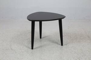 SIDOBORD, svartlackerad ek, BordBirger, Bodafors, 2010-tal