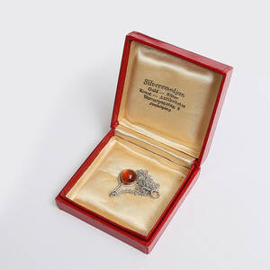 BÄRNSTENSHÄNGE M. HALSBAND I SILVER 925 EF E Ferlin Göteborg ca 19501960-tal.