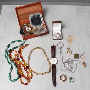 BIJOUTERIER, etui, armbandsur