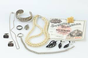 PARTI med bl.a. armring, ring, halskedja samt fotogömma, silver