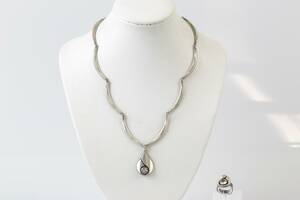 RING, Karl Laine, samt COLLIÉR, silver med vita stenar, Finnfeelings