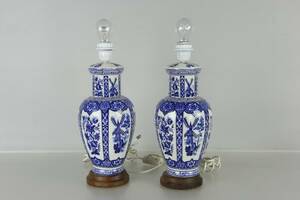 BORDSLAMPOR, ett par, Delfts, Holland