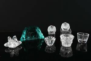 BRICKA med ljuslyktor, 4 st, ljusstake, vas samt glasblock, Vicke Lindstrand, Kosta