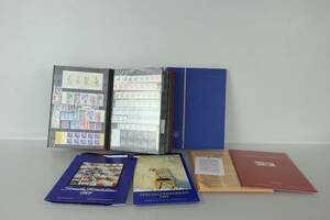 ALBUM, 2 st med frimärken, bl.a. Sverige, postfriska, samt MAPPAR, 4 st, med frimärken, postfriska