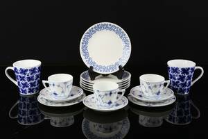 MUGGAR, ett par, Marianne Westman, samt assietter, 6 st, Rörstrand, och kaffegods, 3 st, assietter 2 st, Bing Gröndahl