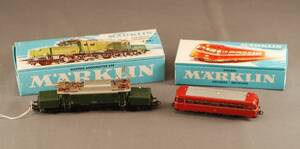 MÄRKLIN ELEKTRISKT LOK E94 MOD NR 3022 TYSKA KROKOKDILEN SAMT RÄLSBUSS MOD NR 3016 I ORIGINALFÖRPACKNINGAR