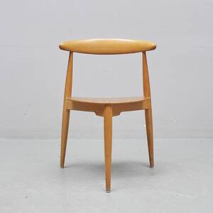 Stol, Hans J Wegner 1914-2007