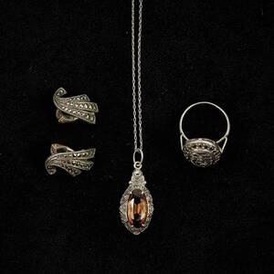 Ring, Örhängen 1 par hängsmycke