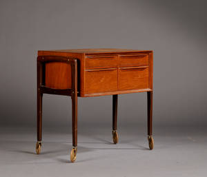 Dansk møbelproducent rullebord af teaktræ. 1950-60erne
