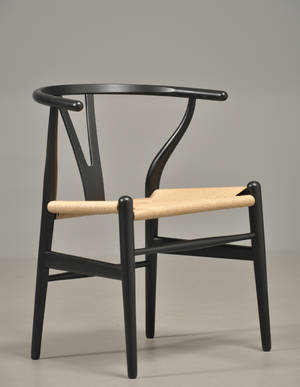 Hans J. Wegner. Y- stol i sortlakeret eg