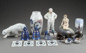 Royal Copenhagen og Bing Grøndahl. Samling vaser og figurer af porcelæn 18