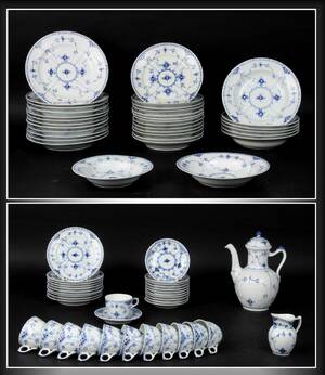 Royal Copenhagen Kgl. Porcelæn Musselmalet halvblonde kaffe- og middagsservice til 12 personer 71