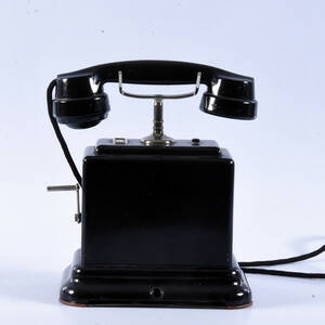 TELEFON, plåtbakelit, tidigt 1900-tal.