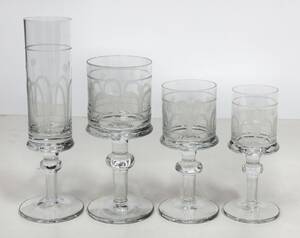 Kosta Boda, Bertil Vallien, Glasservice Husar 36