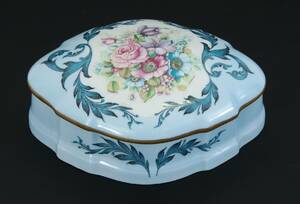 Smyckeskrin i porslin, Limoges, Frankrike