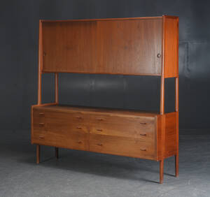 Hans J. Wegner. Skænk af teak, model RY-20
