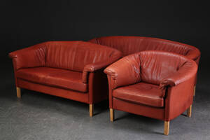 Mogens Hansen. Tre-pers. sofa, to-pers. sofa samt lænestol 3