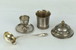 SILVERFÖREMÅL, 4 delar, 1900-talets förra hälft, ca 269 g