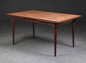 Gunni Omann. Spisebord af palisander model 54