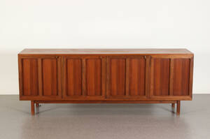KARL ERIK EKSELIUS, FRISTÅENDE SIDEBOARD