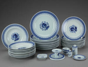 Royal Copenhagen Aluminia. Tranquebar service 41