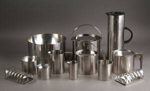 Arne Jacobsen for Stelton. Cylinda line, serveringsdele af rustfri stål 12