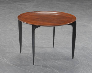 H. Engholm Svend Åge Willumsen for Fritz hansen. Cirkulært bakkebord